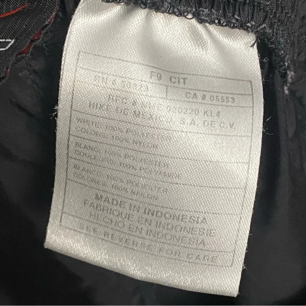 Vintage 90’s Nike Sportswear Men’s Black Embroidered Windbreaker Track Pants XL - Picture 10 of 11